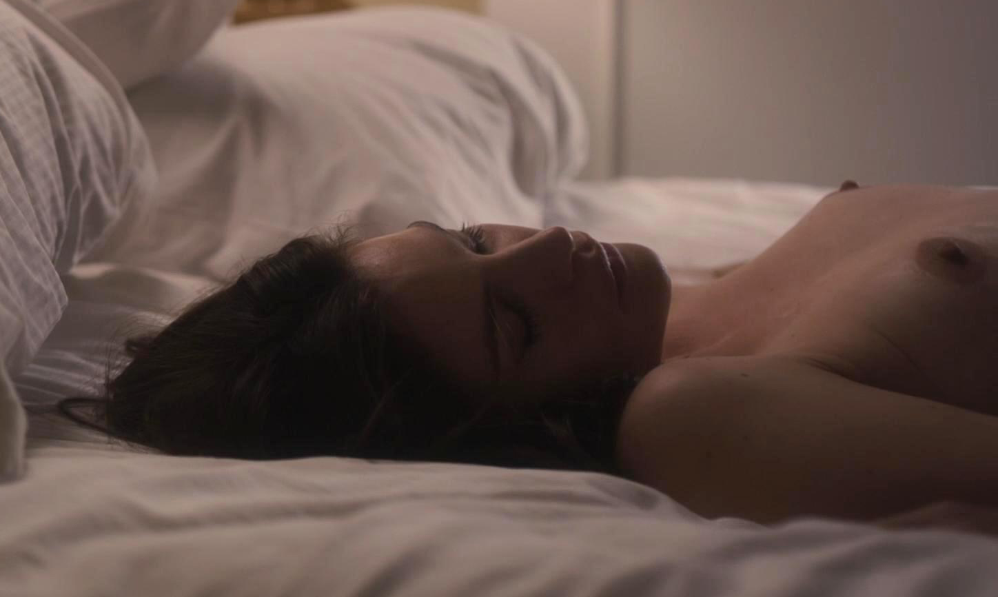 liv tyler nude on the beach smoking pot and fucking free videos